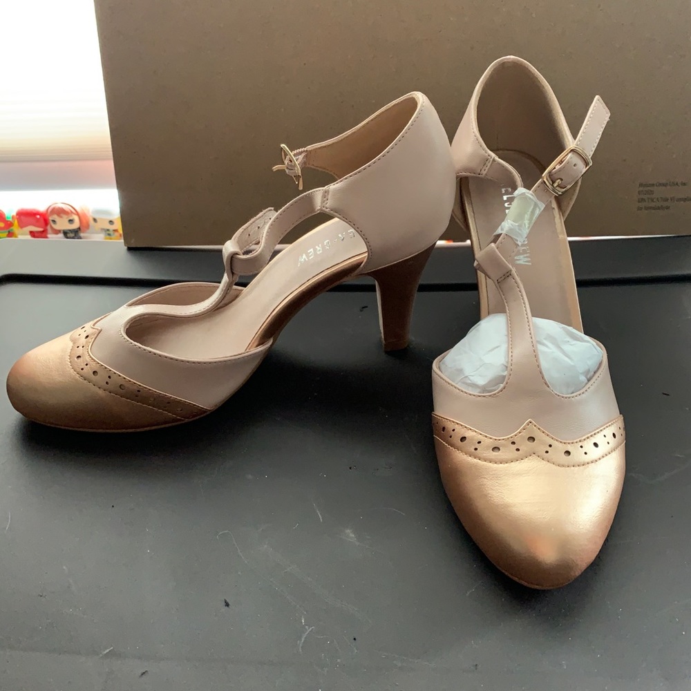 Never worn - really cute vintage heels!